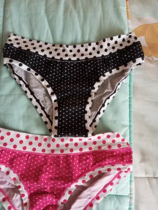 Tre slip a pois nuovi