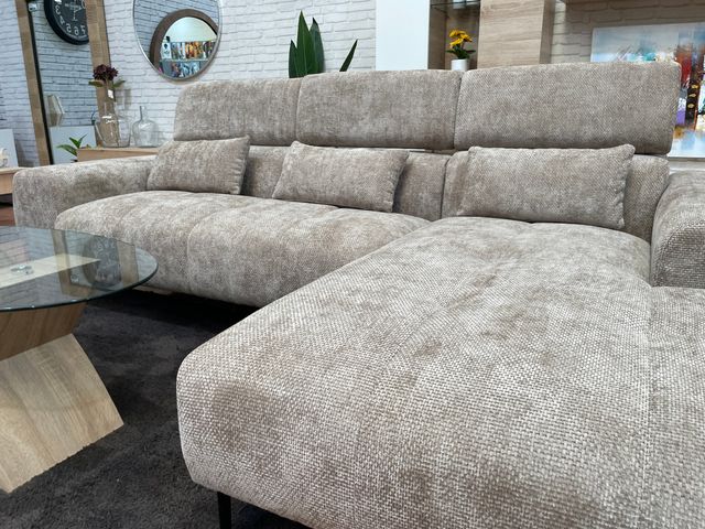 Sofá con chaise longue de diseño moderno