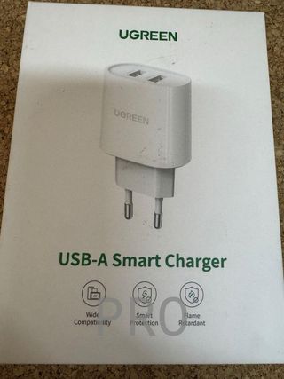 Caricabatterie da parete con doppia USB