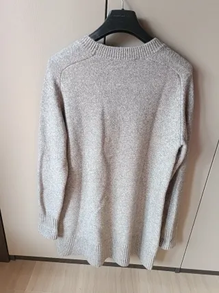 Vestido gris de punto