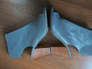 Botín LODI LOVE Gris - Talla 39