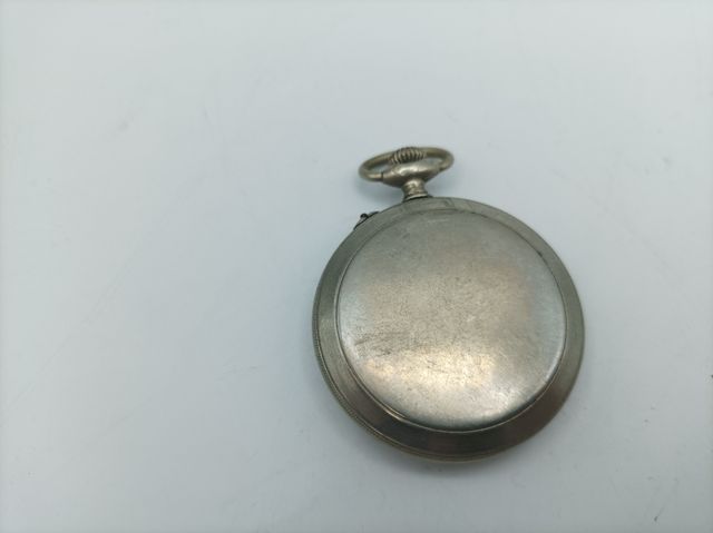 Reloj de bolsillo antiguo para reparar
