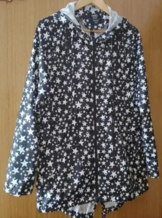 Chubasquero Estrellas Primark Talla M