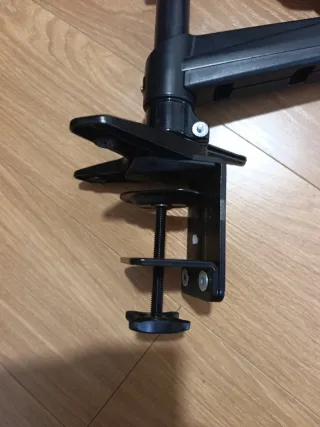 Brazo Soporte Monitor Negro.