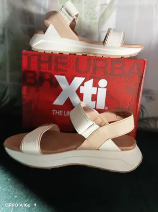 Sandalias cuña Xti mujer a estrenar