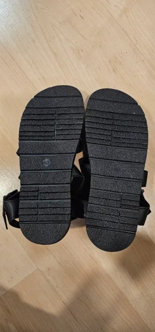 Sandalias tipo esclava negras