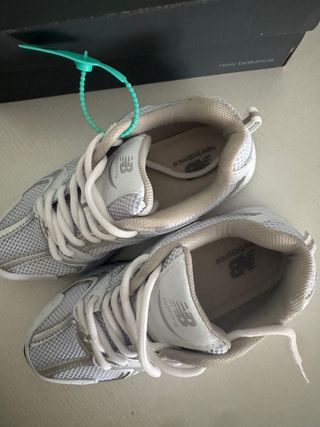 Nuevas Zapatillas New Balance 530 Plata y Blanco