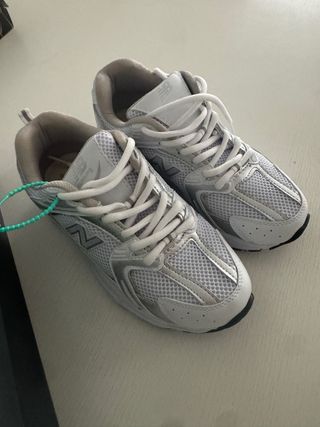 Nuevas Zapatillas New Balance 530 Plata y Blanco