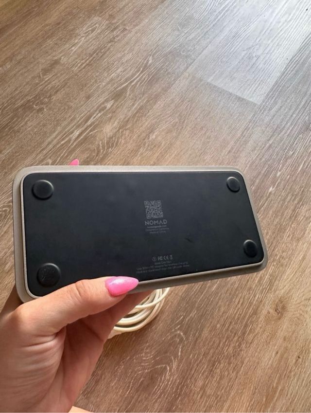 Base de Carga Nomad One Max