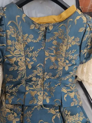 Traje de Fallera Azul y Dorado