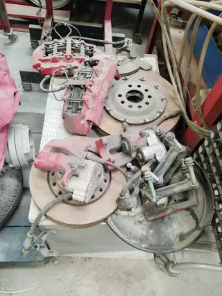 Pinzas de freno rojas Audi a8 s8