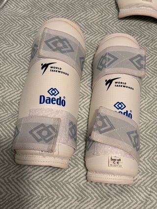 Conjunto Protecciones Taekwondo Daedo