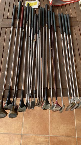 Bolsa de golf con palos y accesorios