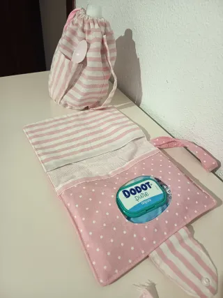 Porta biberones y pañales rosa