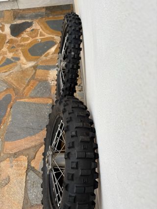 Rueda Moto Michelin Enduro 140/80-18