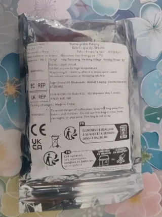 8 Batterie Ricaricabili AA Ni-Cd 700mAh