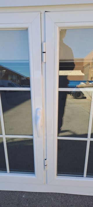 Ventana BLANCA 3 hojas abatibles y fija