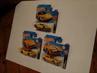 Hotwheels pack 3 coches