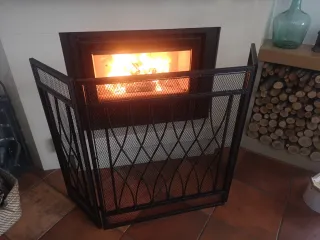 Salva chispas chimenea metal negro