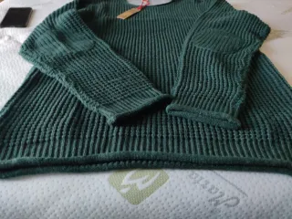Maglione verde con toppe sui gomiti NUOVO
