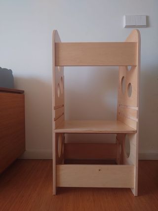 Torre di apprendimento Montessori in legno