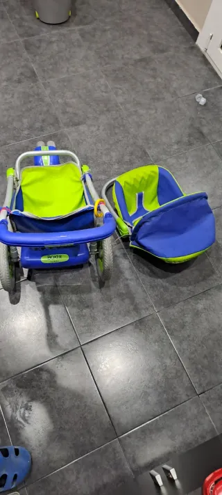 Carro de muñecas Benetton