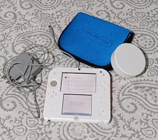 Nintendo 2DS Bianca e Rossa
