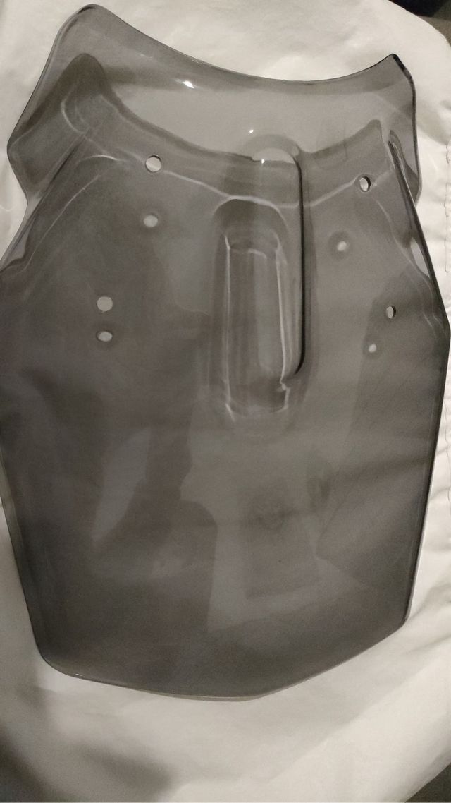 Parabrisas moto ahumado con soportes