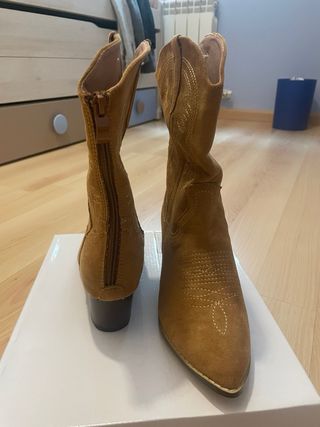 Botas cowboy ante beige
