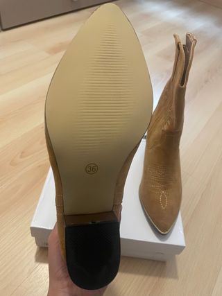 Botas cowboy ante beige