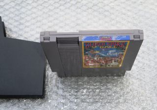 Per Nintendo NES Super Spike V'Ball. Originale