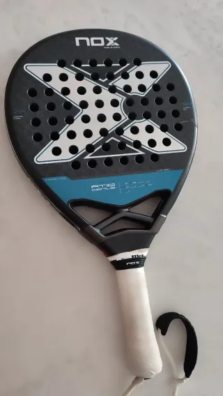 Pala pádel Nox AT10 12K 2024