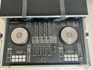 Native Instruments TRAKTOR Kontrol S3 Controlador