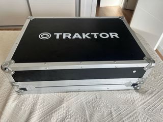 Native Instruments TRAKTOR Kontrol S3 Controlador