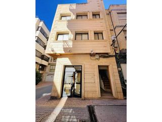 Edificio en venta en Albatera