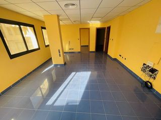 Edificio en venta en Albatera