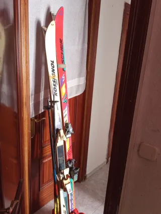 Esquís Rossignol y Fischer en buen estado
