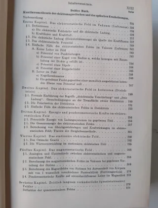 Lehrbuch der theoretischen Physik