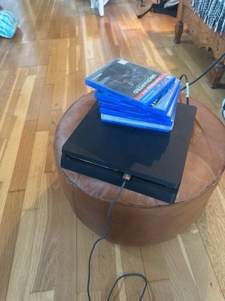 Ps4 Slim 500 GB + 3 Mandos + 5 Juegos