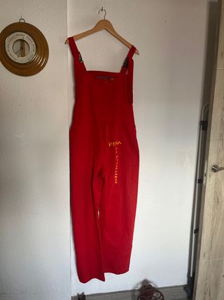 Peto de trabajo rojo