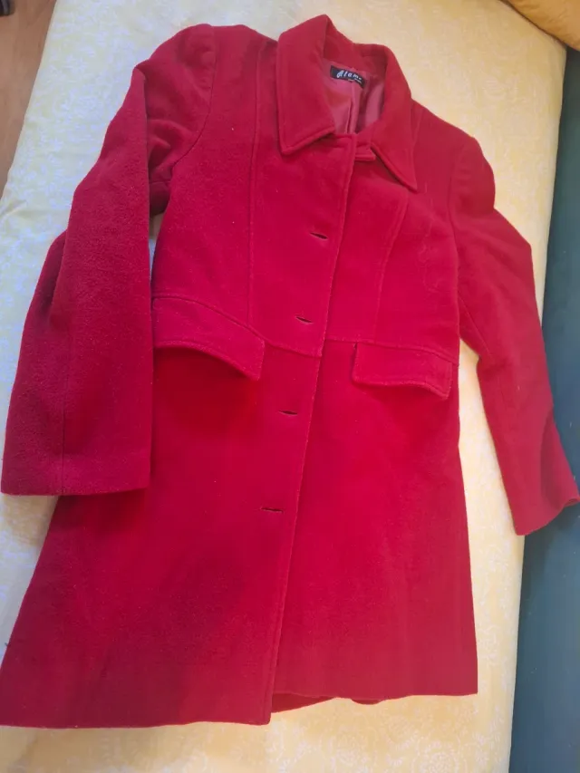 Abrigo rojo Atame Talla 38