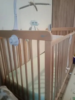 Cuna de madera con colchón Corte inglés