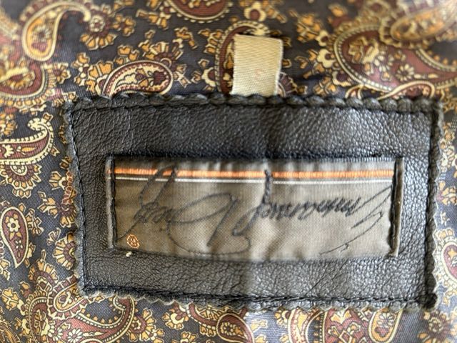 Chaqueta de Piel Negra