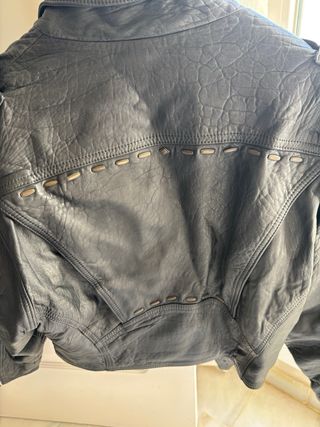 Chaqueta de Piel Negra