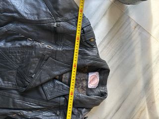 Chaqueta de Piel Negra