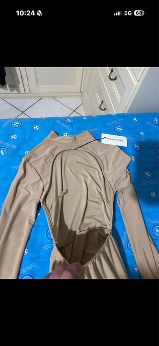 Mini abito donna beige scollo posteriore