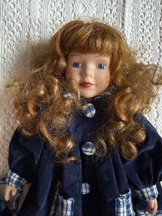 Muñeca porcelana antigua