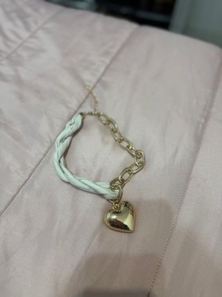 Collar Corazón Dorado y Blanco