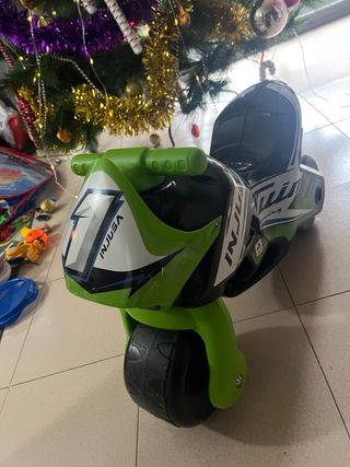 2 Correpasillos Lamborghini  y moto Nuevos sin uso