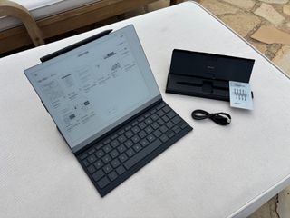 ReMarkable 2 con Folio Keyboard y Marker Plus